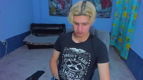 .... online show from 11/03/25, 03:41