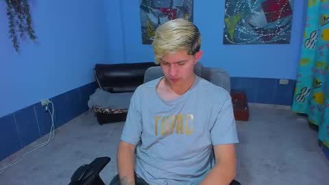 .... online show from 11/19/25, 06:35