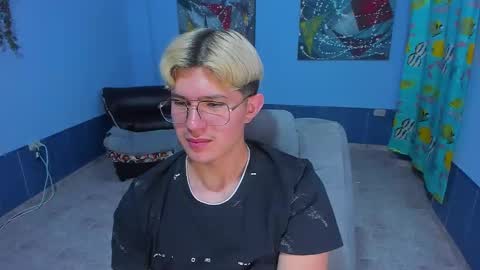 .... online show from 11/29/25, 07:06