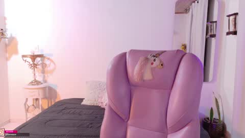 Sofa online show from 05/28/26, 04:54