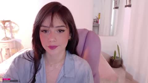 Snapshot of pau_cute chatting on 05/28/26, 09:23 Sofa online show from 05/28/26, 09:23