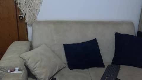 pau cute online show from 11/12/25, 09:36