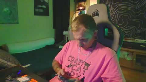 Snapshot of paul_razor chatting on 05/24/26, 12:54 Paul online show from 05/24/26, 12:54