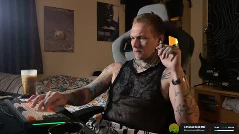 Snapshot of paul_razor chatting on 06/02/26, 10:01 Paul online show from 06/02/26, 10:01