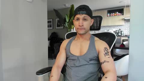 Snapshot of paul_reyborg chatting on 09/29/25, 01:16 Paul online show from 09/29/25, 01:16