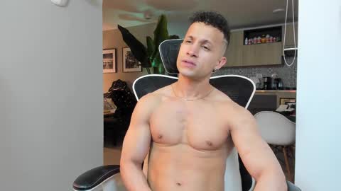 Snapshot of paul_reyborg chatting on 10/03/25, 12:40 Paul online show from 10/03/25, 12:40