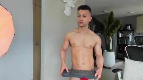 Snapshot of paul_reyborg chatting on 10/04/25, 05:11 Paul online show from 10/04/25, 05:11