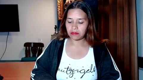 Snapshot of paula_anderson chatting on 01/09/25, 02:11 PAULA online show from 01/09/25, 02:11