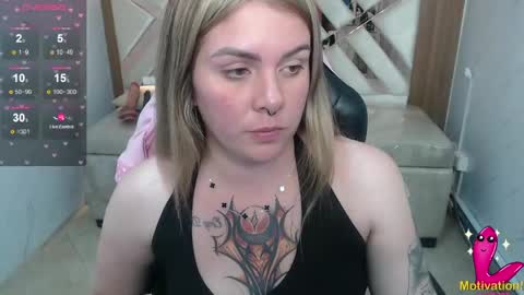 Snapshot of paula_b_ chatting on 05/11/26, 02:45 Paula online show from 05/11/26, 02:45