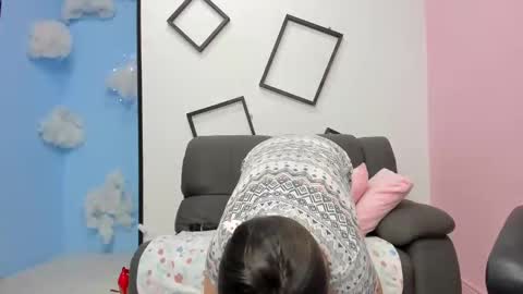 Snapshot of paula_miler1 chatting on 10/27/25, 02:10 paula_miler1 online show from 10/27/25, 02:10