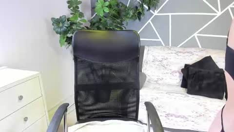 Snapshot of paula_miler1 chatting on 03/26/26, 02:55 paula_miler1 online show from 03/26/26, 02:55