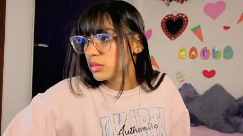 Paula  online show from 04/21/26, 03:35