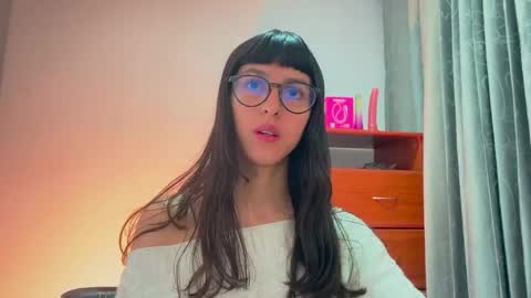 Snapshot of paulainblue chatting on 04/30/26, 03:57 online show from 04/30/26, 03:57