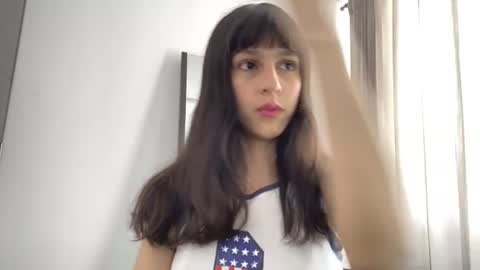 Snapshot of paulainblue chatting on 06/18/26, 04:11 online show from 06/18/26, 04:11