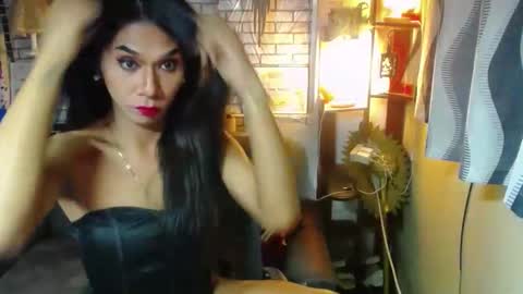 paulaontop online show from 01/01/25, 05:00