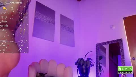 Snapshot of paulatoro__ chatting on 06/05/26, 01:28 Paula Toro online show from 06/05/26, 01:28
