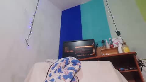 Snapshot of paulavaltina21 chatting on 01/01/25, 05:01 PAULA VALENTINA online show from 01/01/25, 05:01