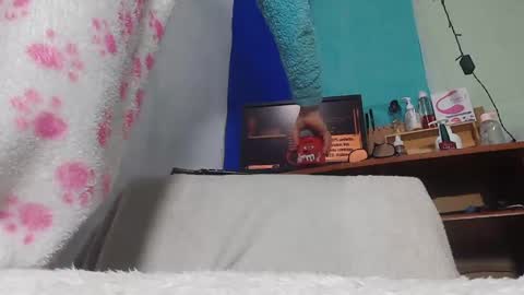 Snapshot of paulavaltina21 chatting on 01/03/25, 04:00 PAULA VALENTINA online show from 01/03/25, 04:00