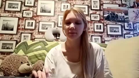 Eva online show from 11/18/25, 07:35