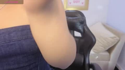 Live 800am 200pm COLOMBIAN HOUR online show from 02/05/26, 01:05