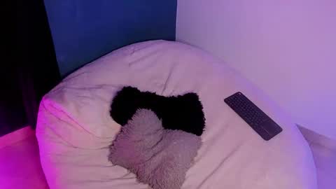 Paulina online show from 11/13/25, 04:00