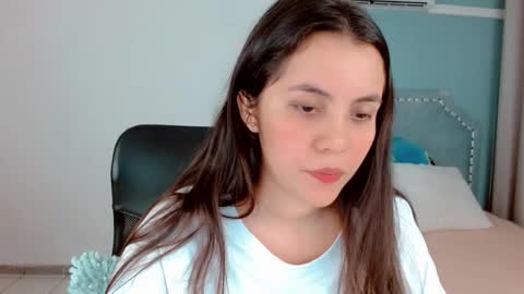 Snapshot of paulina_doll_ chatting on 11/05/25, 09:04 Paulina online show from 11/05/25, 09:04