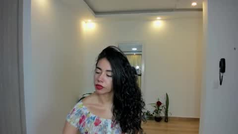 Snapshot of paulina_dossantos chatting on 02/01/25, 09:29 paulina online show from 02/01/25, 09:29