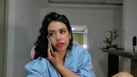 Snapshot of paulina_dossantos chatting on 03/11/25, 12:00 paulina online show from 03/11/25, 12:00