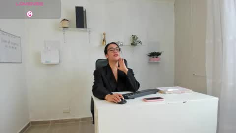 Snapshot of paulina_dossantos chatting on 09/11/25, 06:52 paulina online show from 09/11/25, 06:52