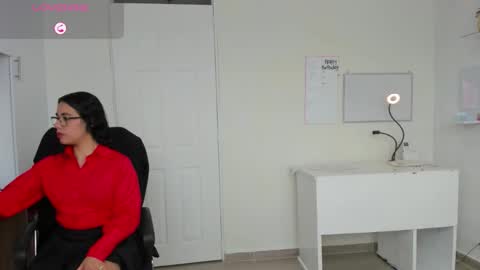 Snapshot of paulina_dossantos chatting on 10/20/25, 07:47 paulina online show from 10/20/25, 07:47