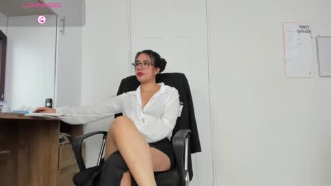 Snapshot of paulina_dossantos chatting on 10/30/25, 06:41 paulina online show from 10/30/25, 06:41