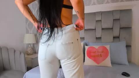 paulina lux online show from 02/19/26, 02:13