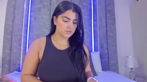 Snapshot of paulinaduarte_ chatting on 12/28/24, 12:45 Paulina online show from 12/28/24, 12:45