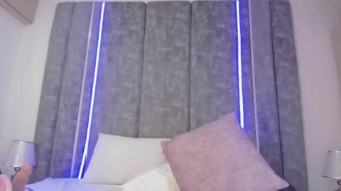 Snapshot of paulinaduarte_ chatting on 12/30/24, 06:27 Paulina online show from 12/30/24, 06:27