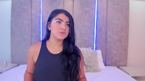 Snapshot of paulinaduarte_ chatting on 02/03/25, 11:42 Paulina online show from 02/03/25, 11:42
