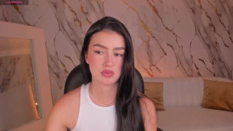 Paulina Santos  online show from 10/11/25, 08:07