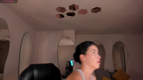 Paulina Santos  online show from 11/02/25, 05:15