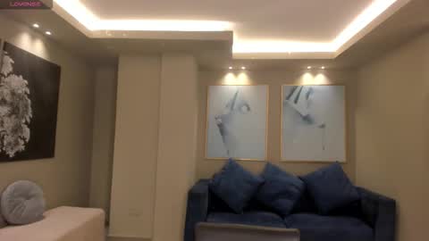 Paulina Santos  online show from 02/04/26, 07:42