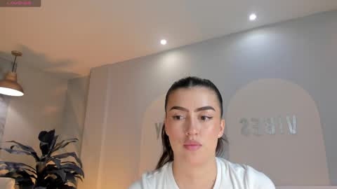 Paulina Santos  online show from 03/28/26, 07:35