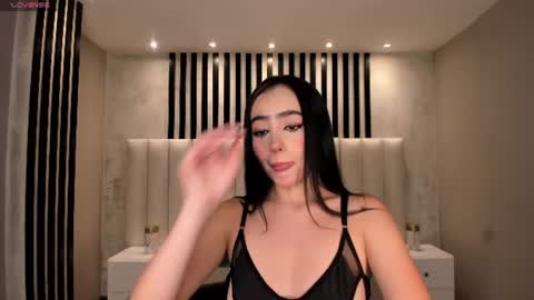 Pauline Sanz online show from 06/19/26, 07:17