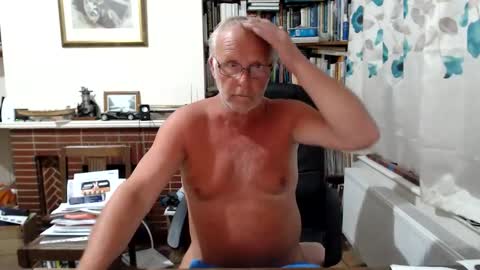 Snapshot of paull56r_ chatting on 06/02/26, 01:07 Hi Im Paul online show from 06/02/26, 01:07