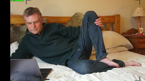 paullie2011 online show from 11/09/25, 12:14