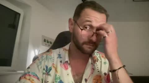 love bush online show from 06/27/26, 07:52