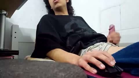 paumedio_tropa online show from 10/10/25, 03:38