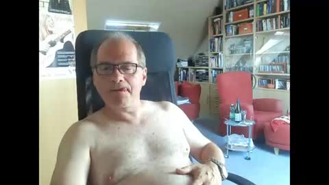 Pavlov aka Peter online show from 06/19/26, 08:51