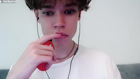 pawclaw online show from 10/21/25, 10:49