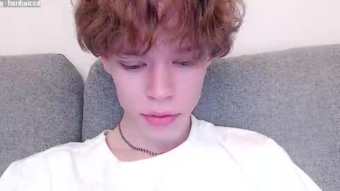 pawclaw online show from 12/17/25, 09:54