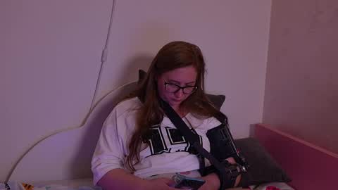Snapshot of pawg_official chatting on 05/20/26, 01:45 pawg_official online show from 05/20/26, 01:45