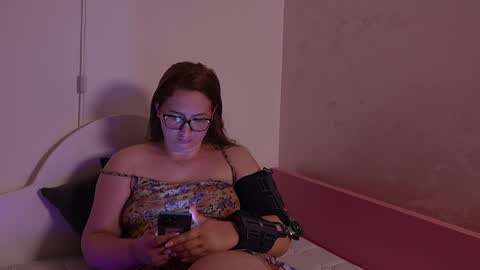 Snapshot of pawg_official chatting on 05/21/26, 12:39 pawg_official online show from 05/21/26, 12:39