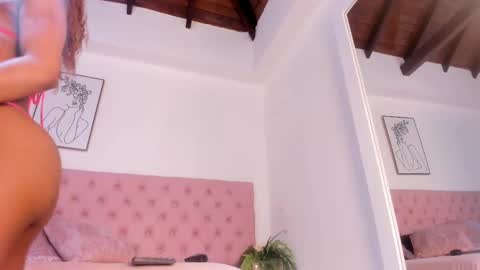 Snapshot of paytonferrara_ chatting on 09/19/25, 04:14 PaytonFerrara online show from 09/19/25, 04:14